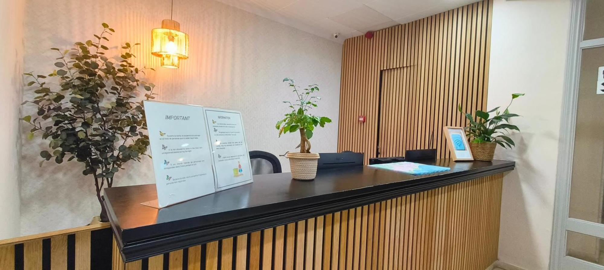 Aparthotel Las Mariposas Lloret de Mar Exteriör bild